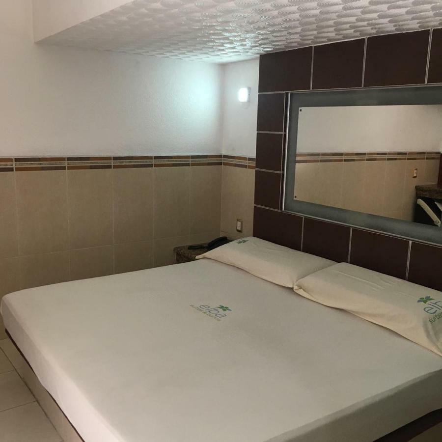 Hotel & Suites Elba Toluca Exterior photo